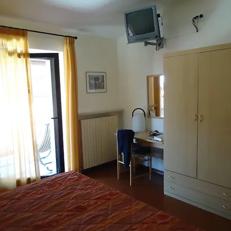 Hotel Onda Torri Del Benaco
