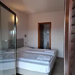 Garni Onda 2* 托里德尔贝纳科