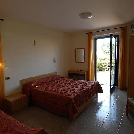 Hotel Garni Onda Torri Del Benaco