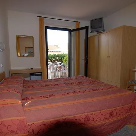 Hotel Garni Onda Torri Del Benaco